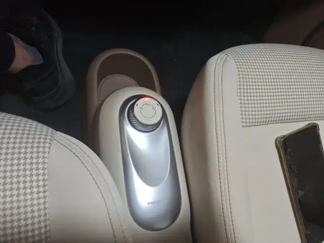 Wuling Hongguang Mini EV — Фото автомобиля 13