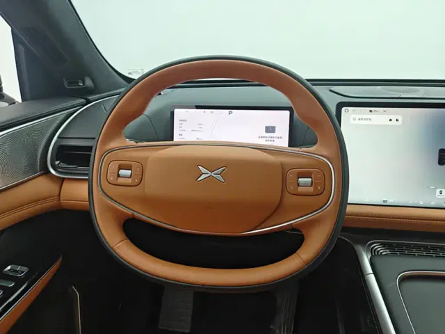 Xpeng G9 — Фото автомобиля 8