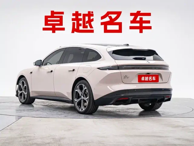 Nio ET5 Touring — Фото автомобиля 8