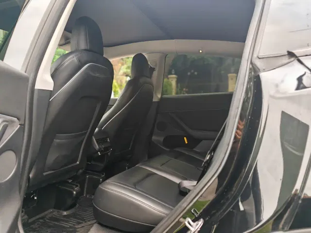 Tesla Model Y — Фото автомобиля 5