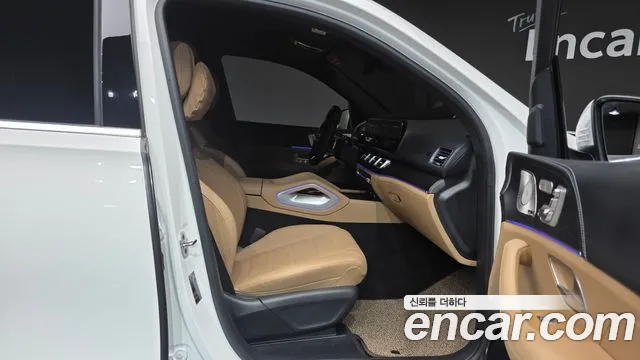 Mercedes-Benz GLS-Class — Фото автомобиля 10