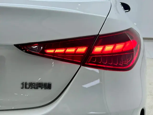 Mercedes-Benz C-Class — Фото автомобиля 25