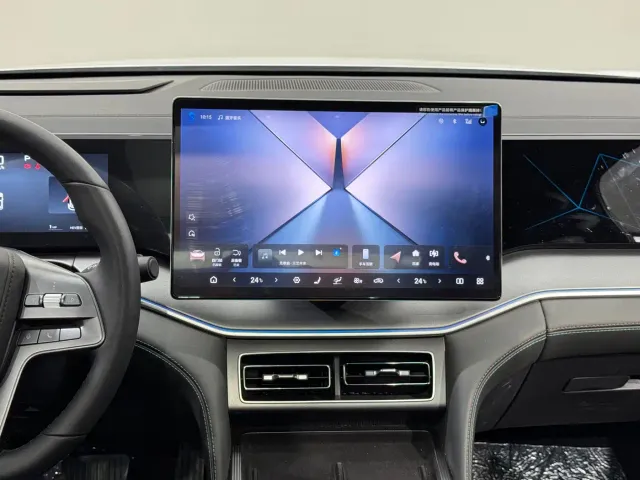 BYD Song L DM-i — Фото автомобиля 13