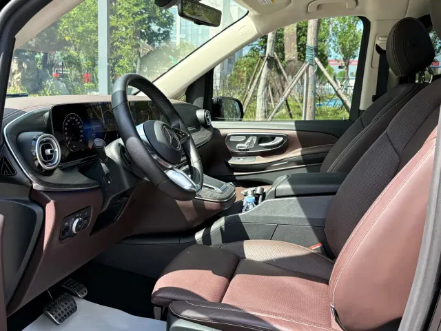 Mercedes-Benz V-Class — Фото автомобиля 4