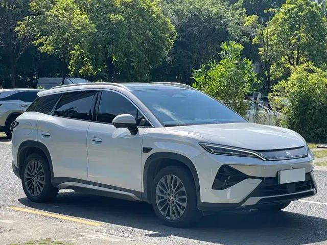 BYD Song Ultra — Фото автомобиля 3