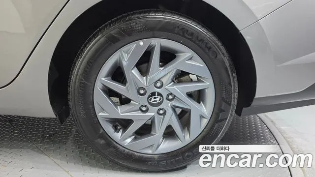 Hyundai Avante CN7 — Фото автомобиля 6