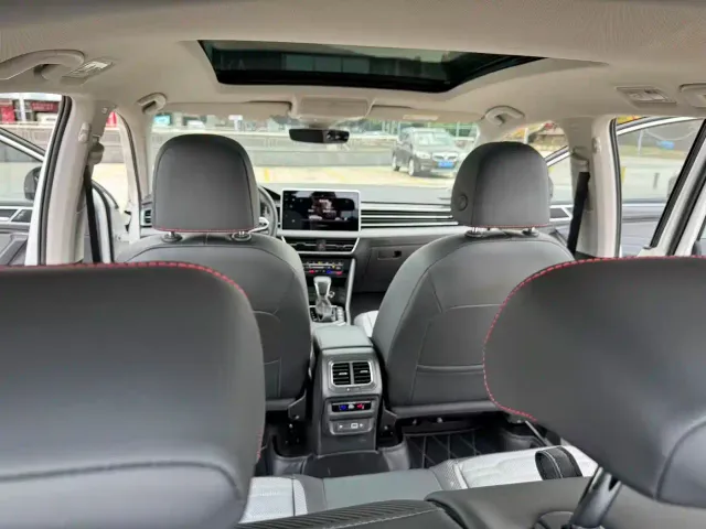Volkswagen Tiguan X — Фото автомобиля 19