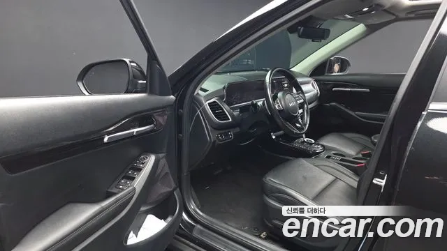 Kia Seltos — Фото автомобиля 10