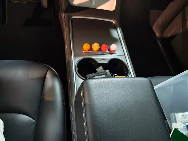 Tesla Model Y — Фото автомобиля 7