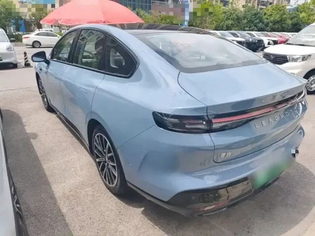 Leapmotor Leapmotor B01 2026 550 LiDAR Edition — Фото автомобиля 4