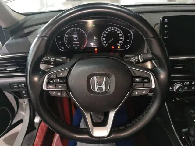Honda Accord — Фото автомобиля 10