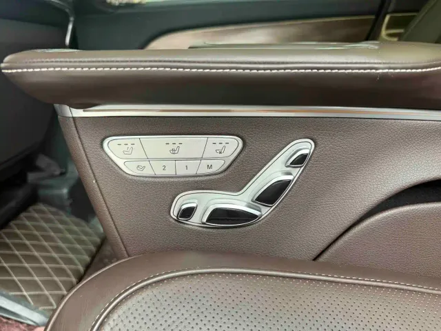 Mercedes-Benz V-Class — Фото автомобиля 13