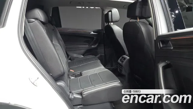 Volkswagen Tiguan — Фото автомобиля 12