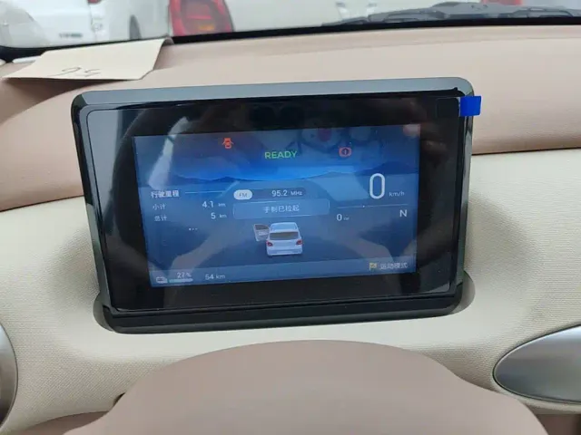 Wuling Hongguang Mini EV — Фото автомобиля 11