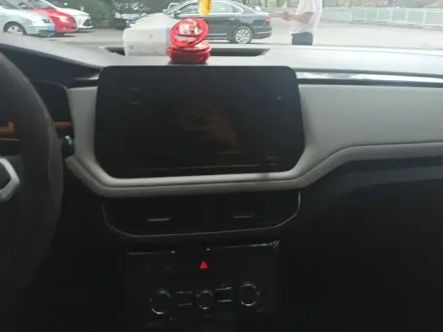 Volkswagen Tharu — Фото автомобиля 13