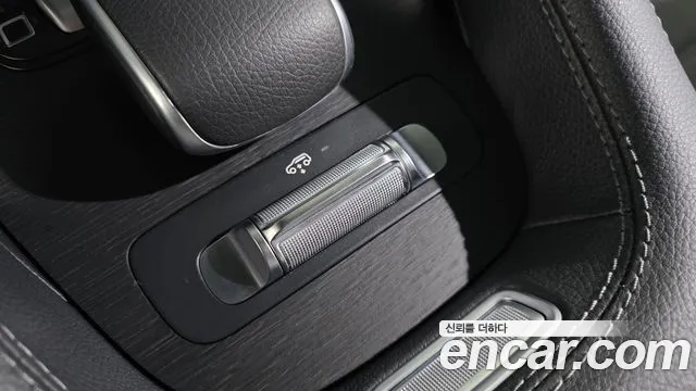Mercedes-Benz GLE-Class — Фото автомобиля 24