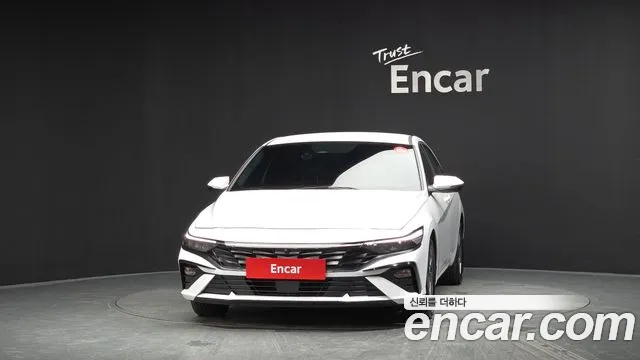 Hyundai AVANTE Новый Avante (CN7) — Фото автомобиля 3