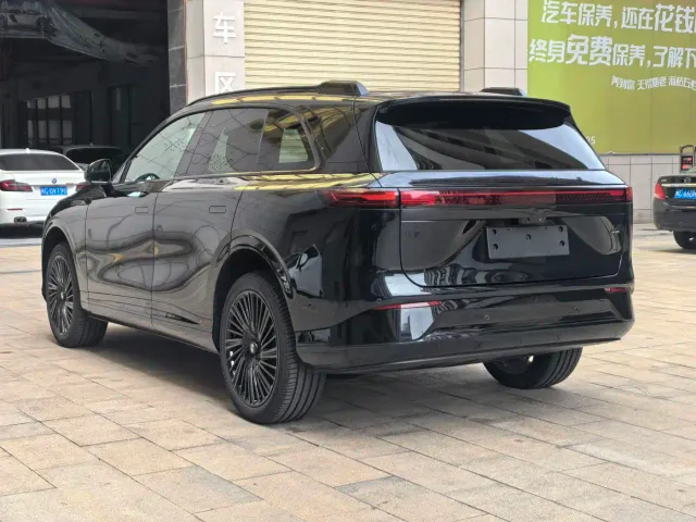 Xpeng G9 — Фото автомобиля 3