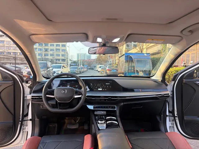 Changan Eado — Фото автомобиля 11
