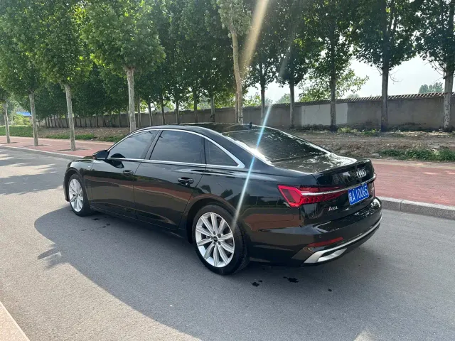 Audi A6L — Фото автомобиля 4