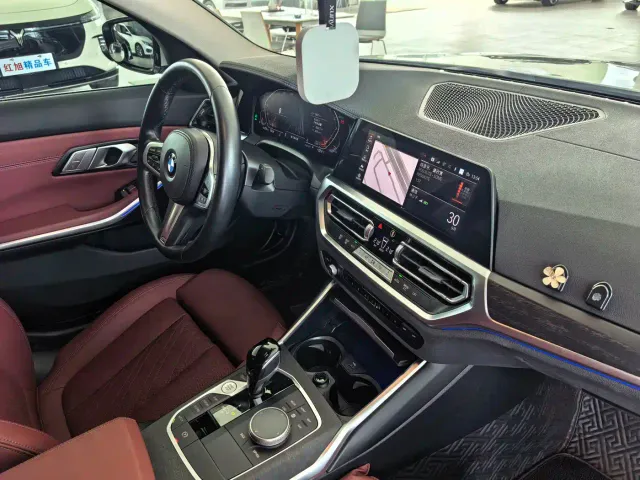BMW 3 Series — Фото автомобиля 17