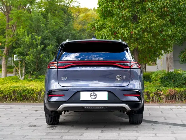 BYD Tang — Фото автомобиля 14