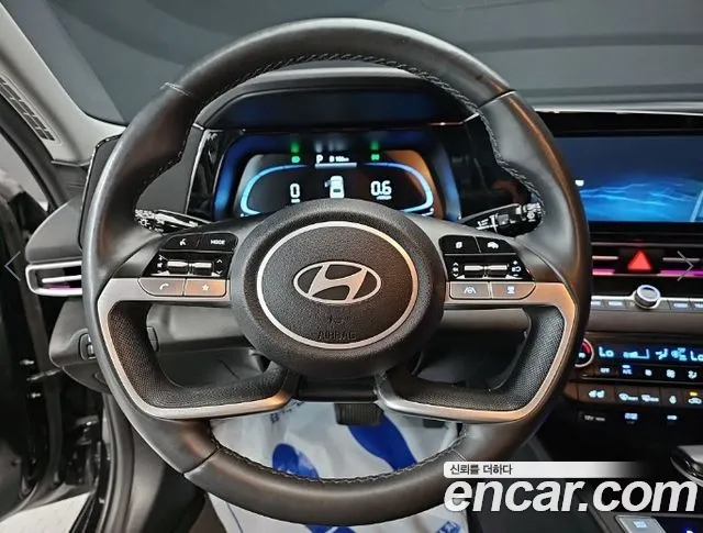 Hyundai Avante CN7 — Фото автомобиля 9