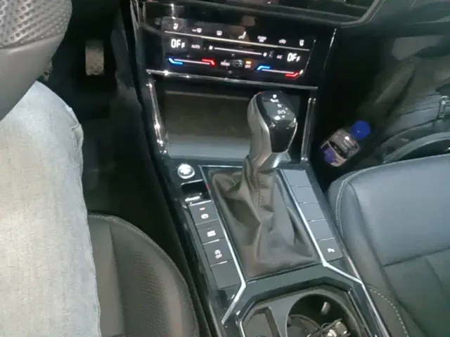 Volkswagen Passat — Фото автомобиля 6