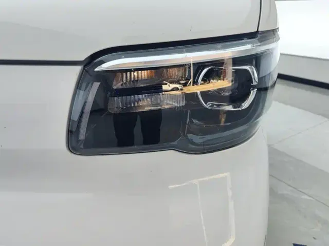 Wuling Zhiguang NEV — Фото автомобиля 5