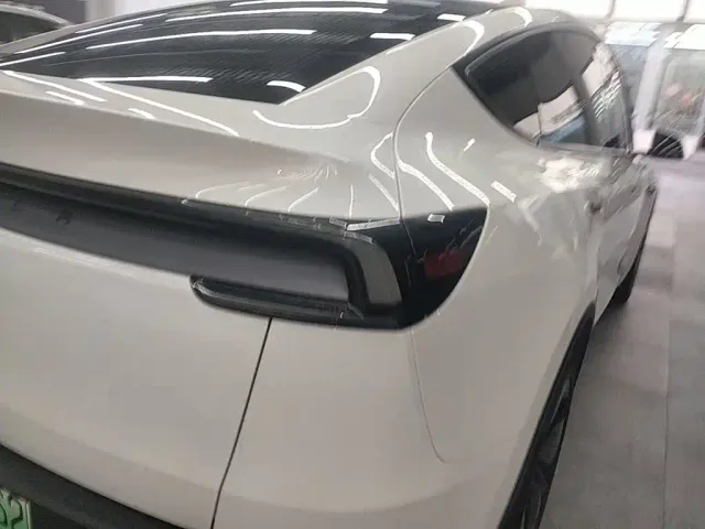 Tesla Model Y — Фото автомобиля 7