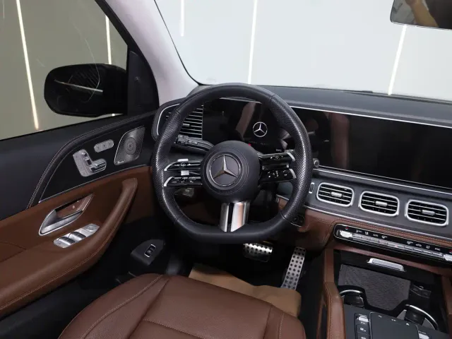 Mercedes-Benz GLS-Class — Фото автомобиля 15