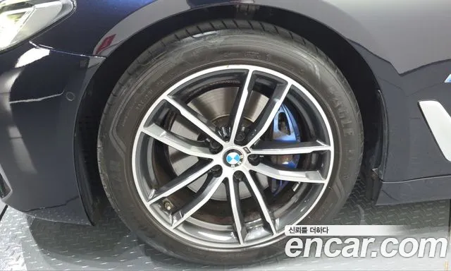 BMW 5 Series G30 — Фото автомобиля 5
