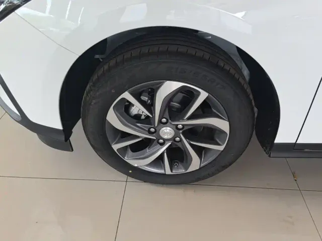 Buick Velite 6 — Фото автомобиля 22