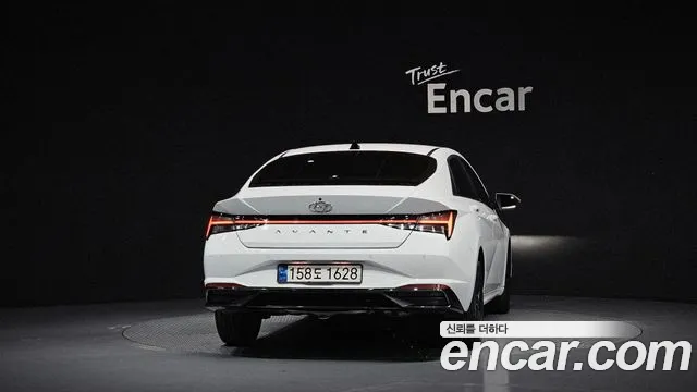Hyundai Avante CN7 — Фото автомобиля 4