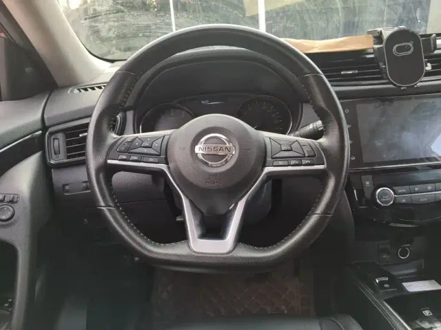 Nissan X-Trail — Фото автомобиля 11