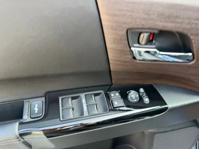 Honda Odyssey — Фото автомобиля 24