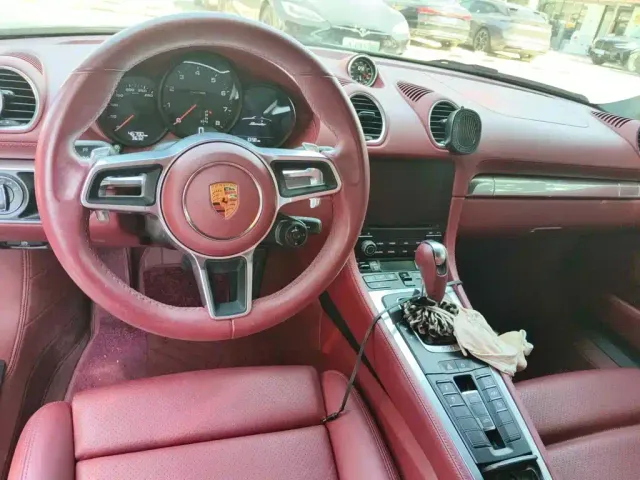 Porsche 718 — Фото автомобиля 12