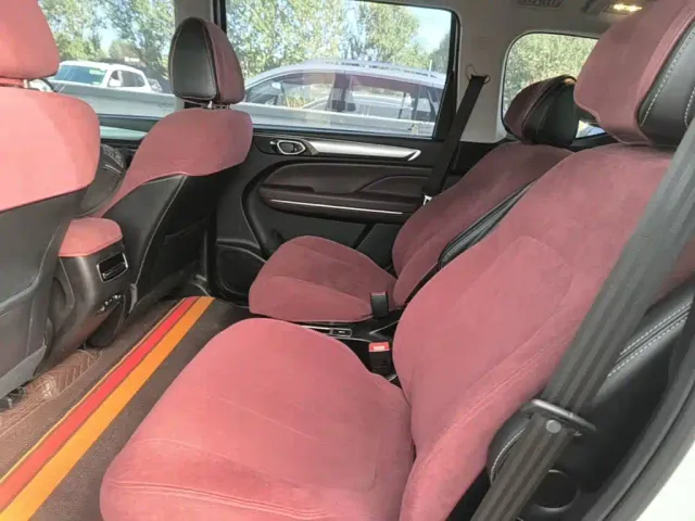GAC Trumpchi M6 — Фото автомобиля 16