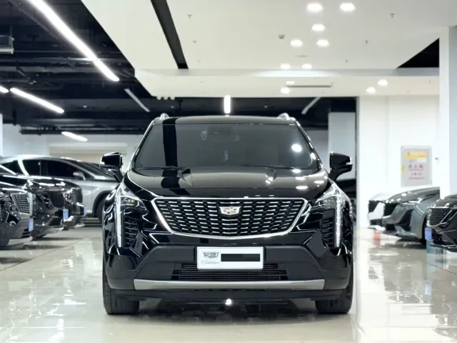 Cadillac XT4 — Фото автомобиля 2