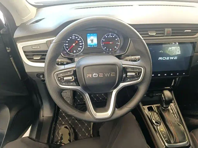Roewe RX3 — Фото автомобиля 10