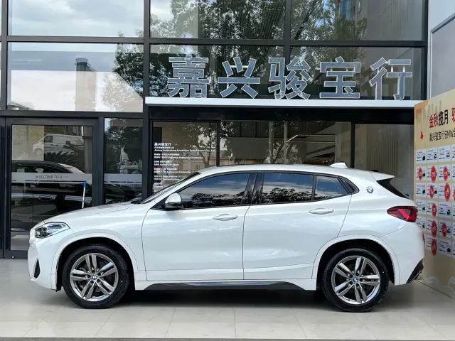 BMW X2 — Фото автомобиля 2