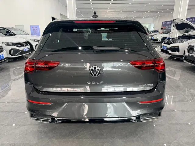 Volkswagen Golf — Фото автомобиля 5