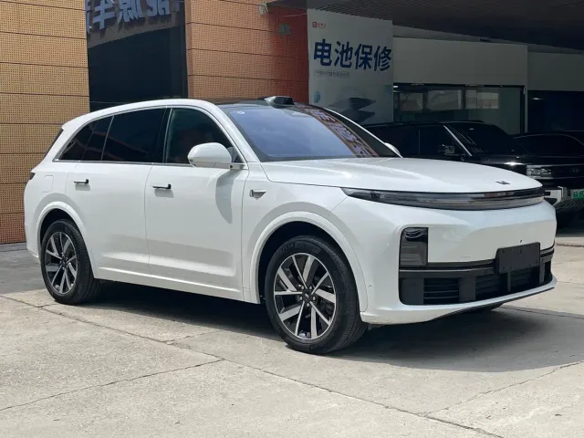 Li Auto L7 — Фото автомобиля 3