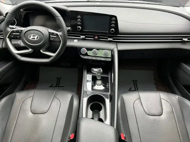 Hyundai Elantra — Фото автомобиля 9