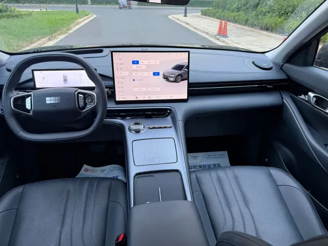 Geely Galaxy E5 — Фото автомобиля 10