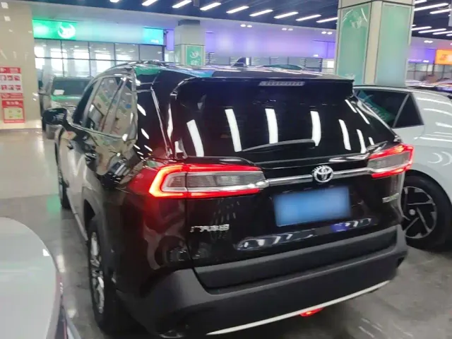 Toyota Wildlander — Фото автомобиля 4