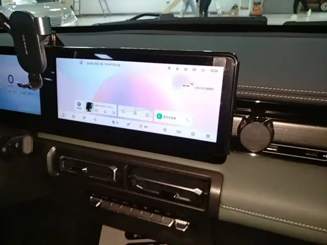 Baojun Yep — Фото автомобиля 12