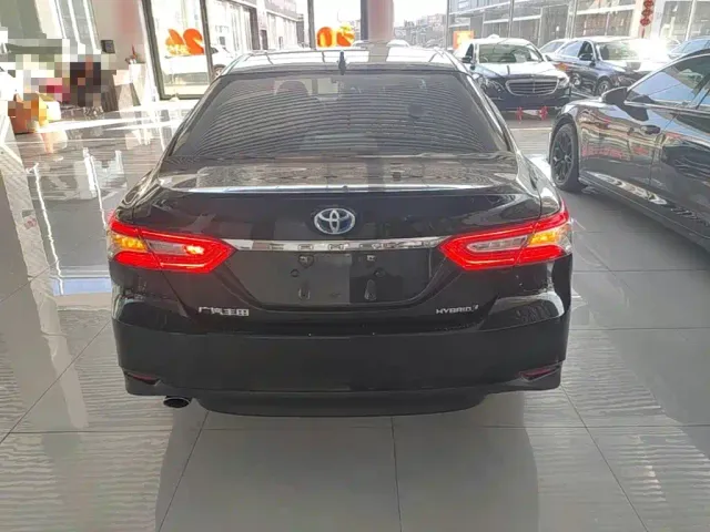 Toyota Camry — Фото автомобиля 5