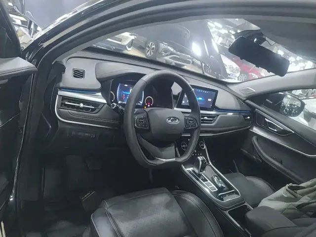 Chery Tiggo 8 — Фото автомобиля 9