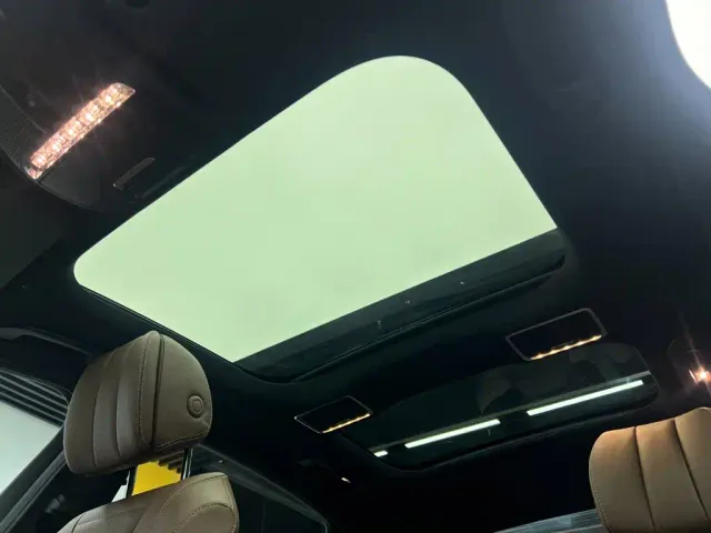 Mercedes-Benz E-Class — Фото автомобиля 16